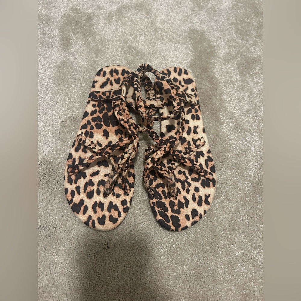 size 7 shein cheetah print sandals!